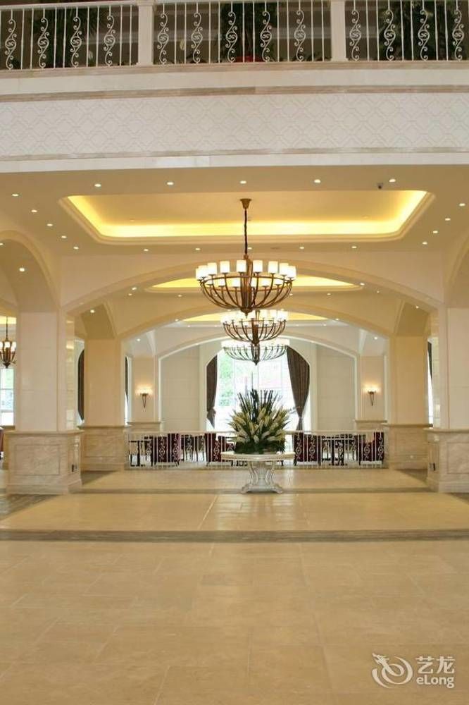 Blue Sky Hotel Yantai Luaran gambar